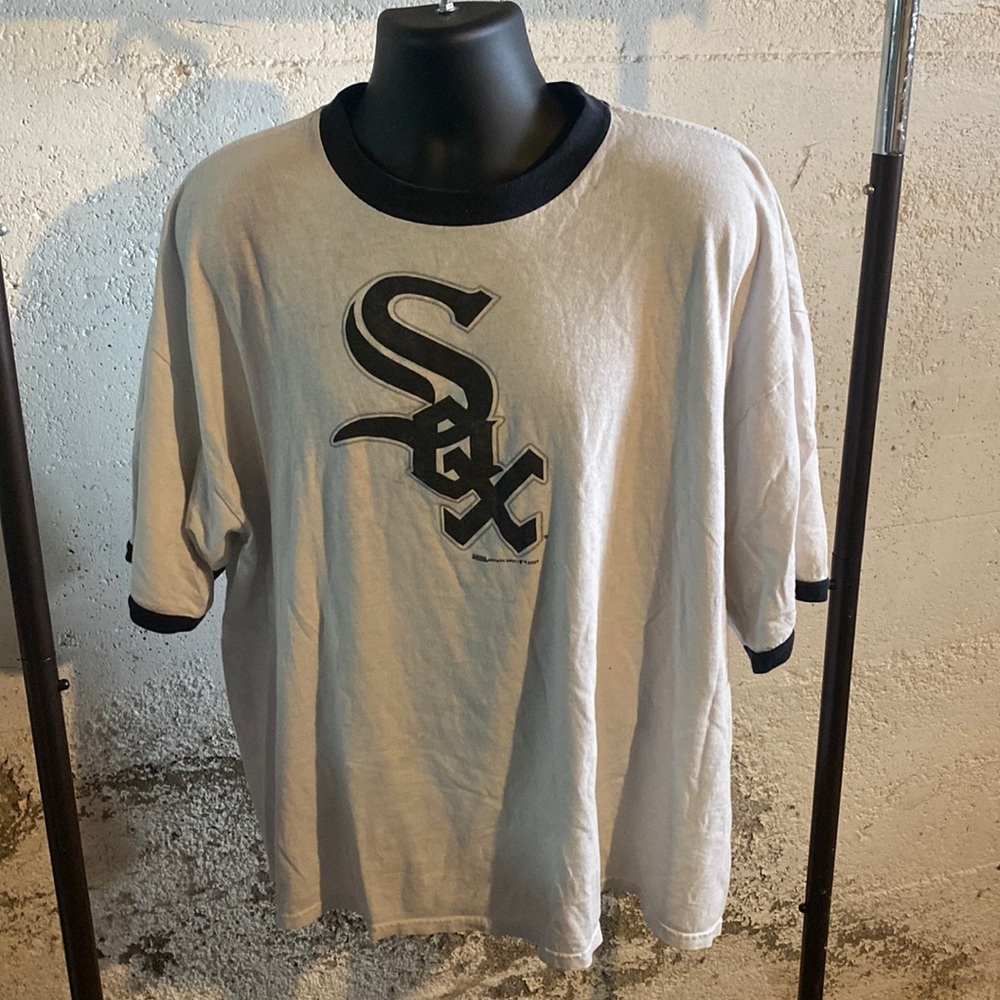 Vintage 2005 xl stitches sox shirt